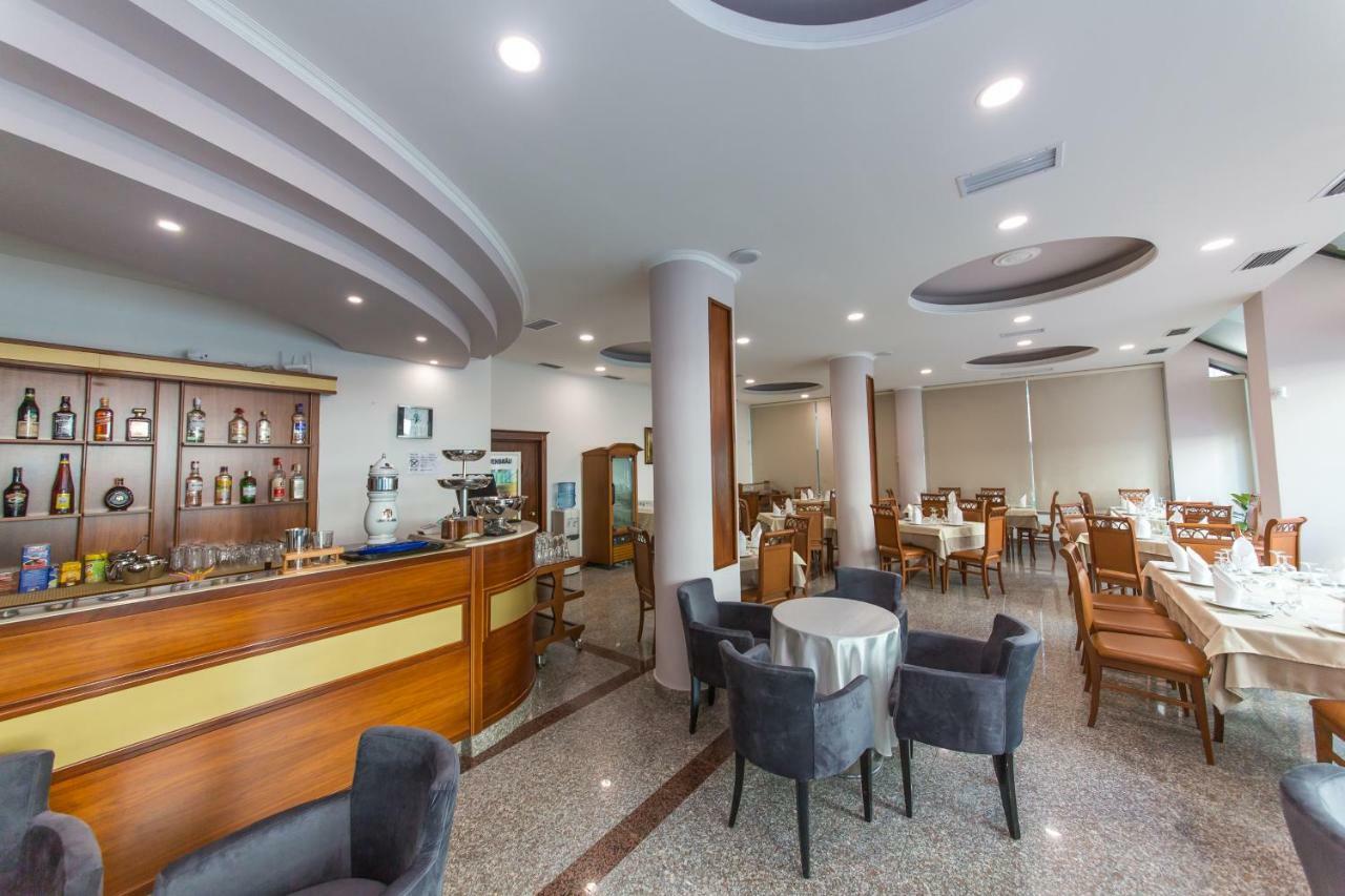 Western Star Hotel Durrës 외부 사진