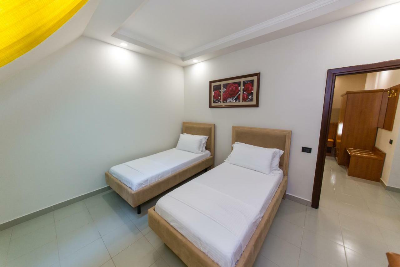 Western Star Hotel Durrës 외부 사진