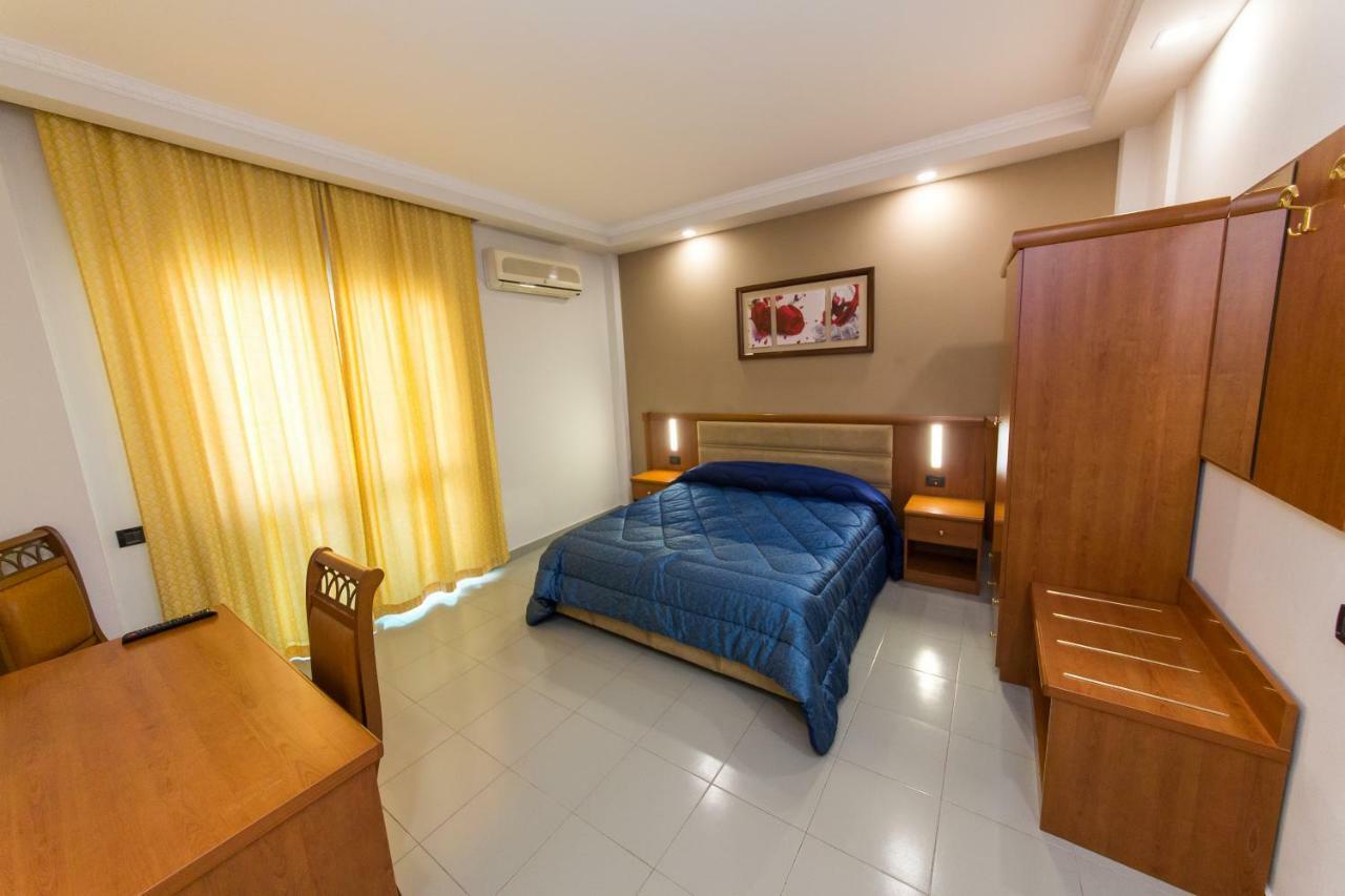 Western Star Hotel Durrës 외부 사진