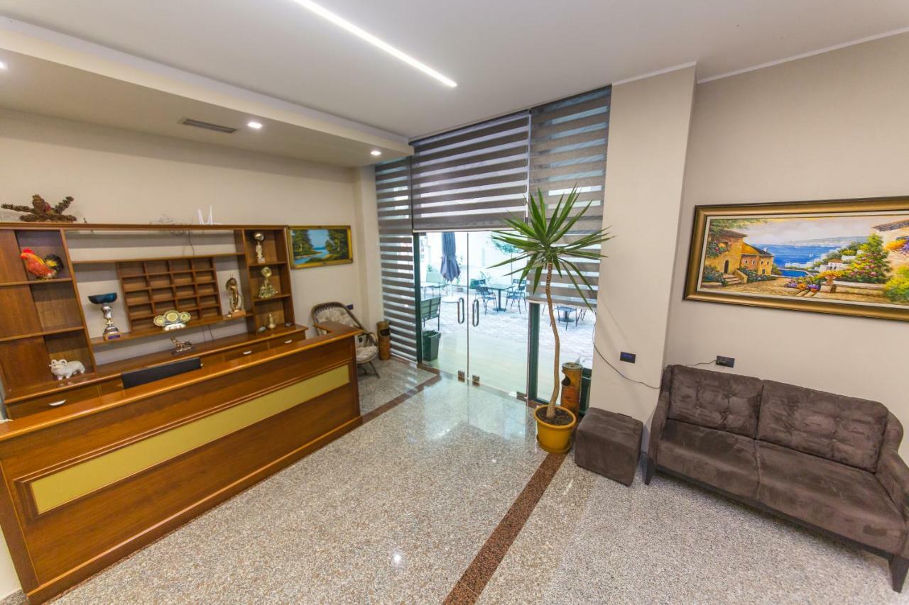Western Star Hotel Durrës 외부 사진