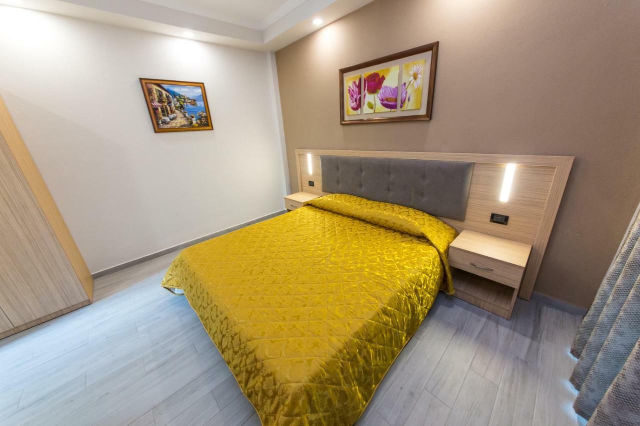 Western Star Hotel Durrës 외부 사진