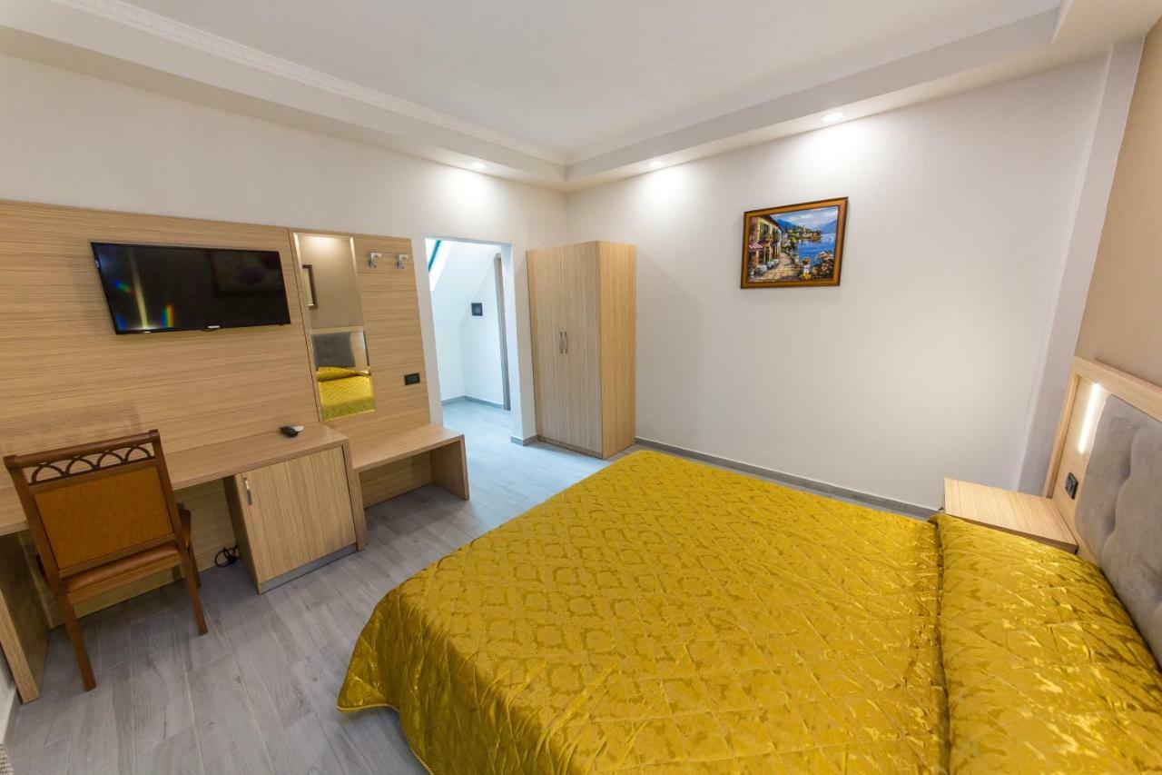 Western Star Hotel Durrës 외부 사진