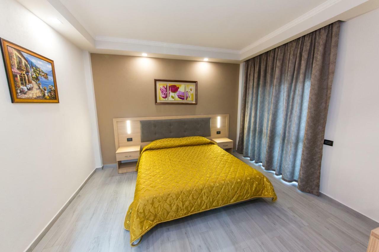 Western Star Hotel Durrës 외부 사진